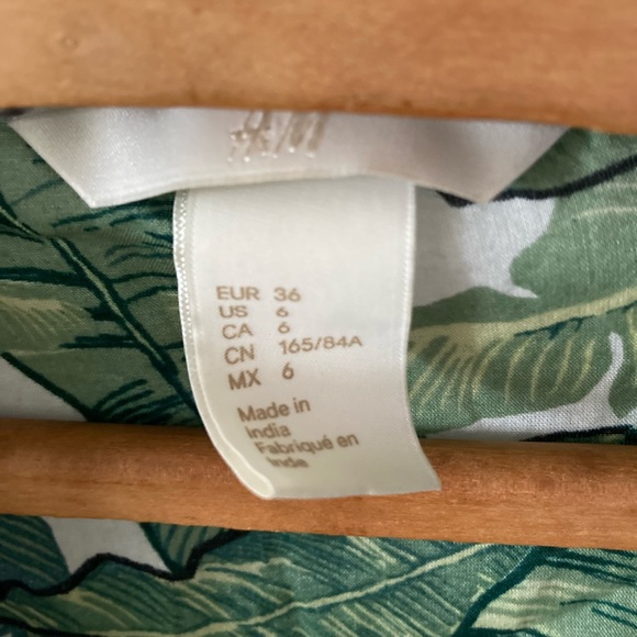 H&M Palm leaf button-down - Picture 3 of 4